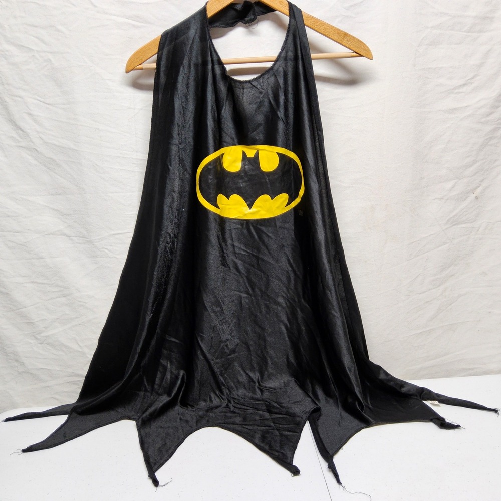 Six Flags Batman Cape Kids OS Black Yellow Bat Signal‎ Scalloped Hem 2009
